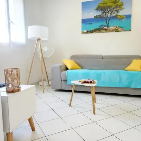 Adorable A 200m De La , Frais , Bien Equipe Et Proche Des Commodites * Cagnes-sur-Mer