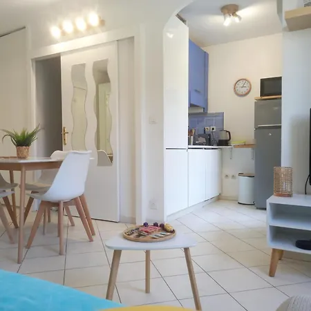 Adorable A 200m De La , Frais , Bien Equipe Et Proche Des Commodites Cagnes-sur-Mer