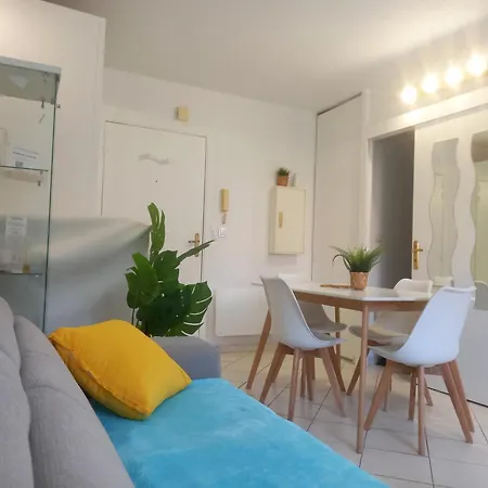 Appartamento Adorable à 200m De La , Frais , Bien équipé Et Proche Des Commodités Cagnes-sur-Mer