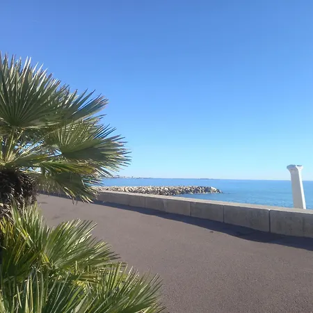 Adorable A 200m De La , Frais , Bien Equipe Et Proche Des Commodites * Cagnes-sur-Mer